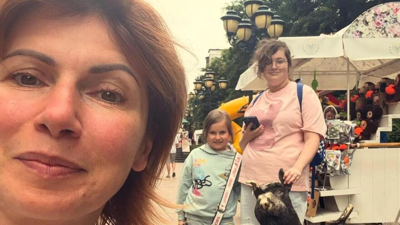 Светлана Зейналова поздравила старшую дочь с 18-летием