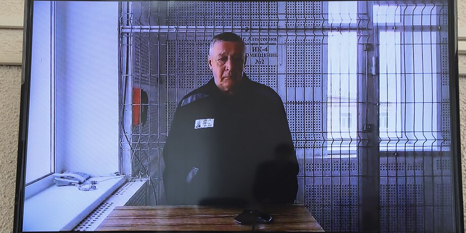 Михаил Ефремов задумался о свадьбе с Дарьей Белоусовой