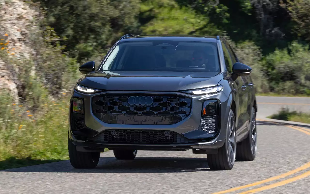IIHS проверил безопасность кроссоверов по обновлённой методике