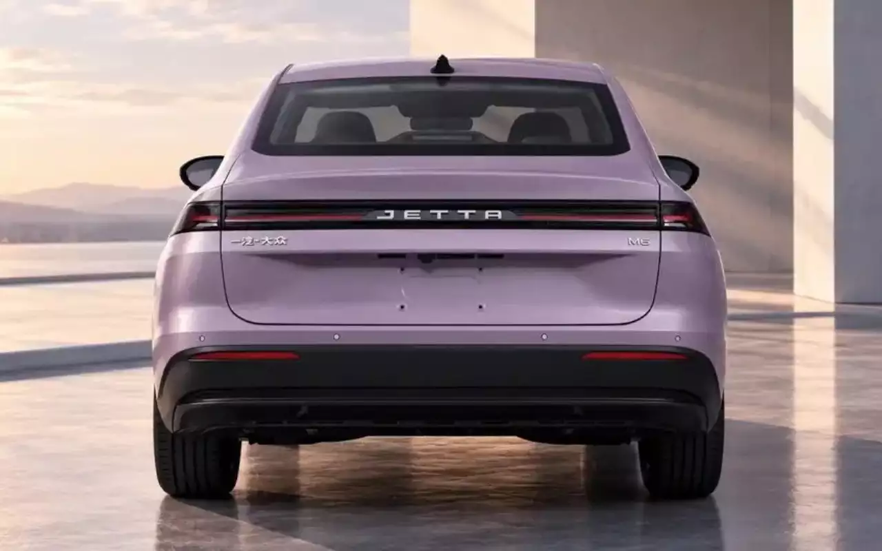 Электрический седан Jetta M6 поступил в продажу в Китае