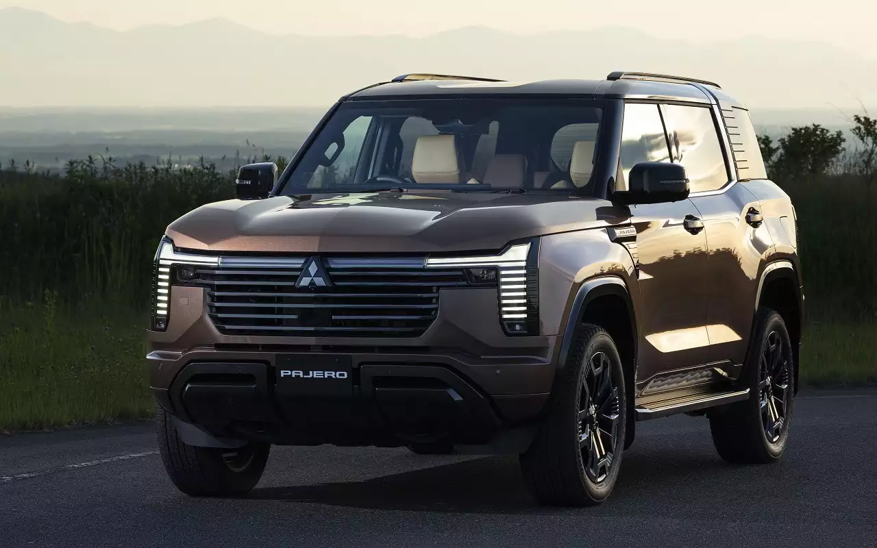 В России начали принимать заказы на Mitsubishi Pajero нового поколения