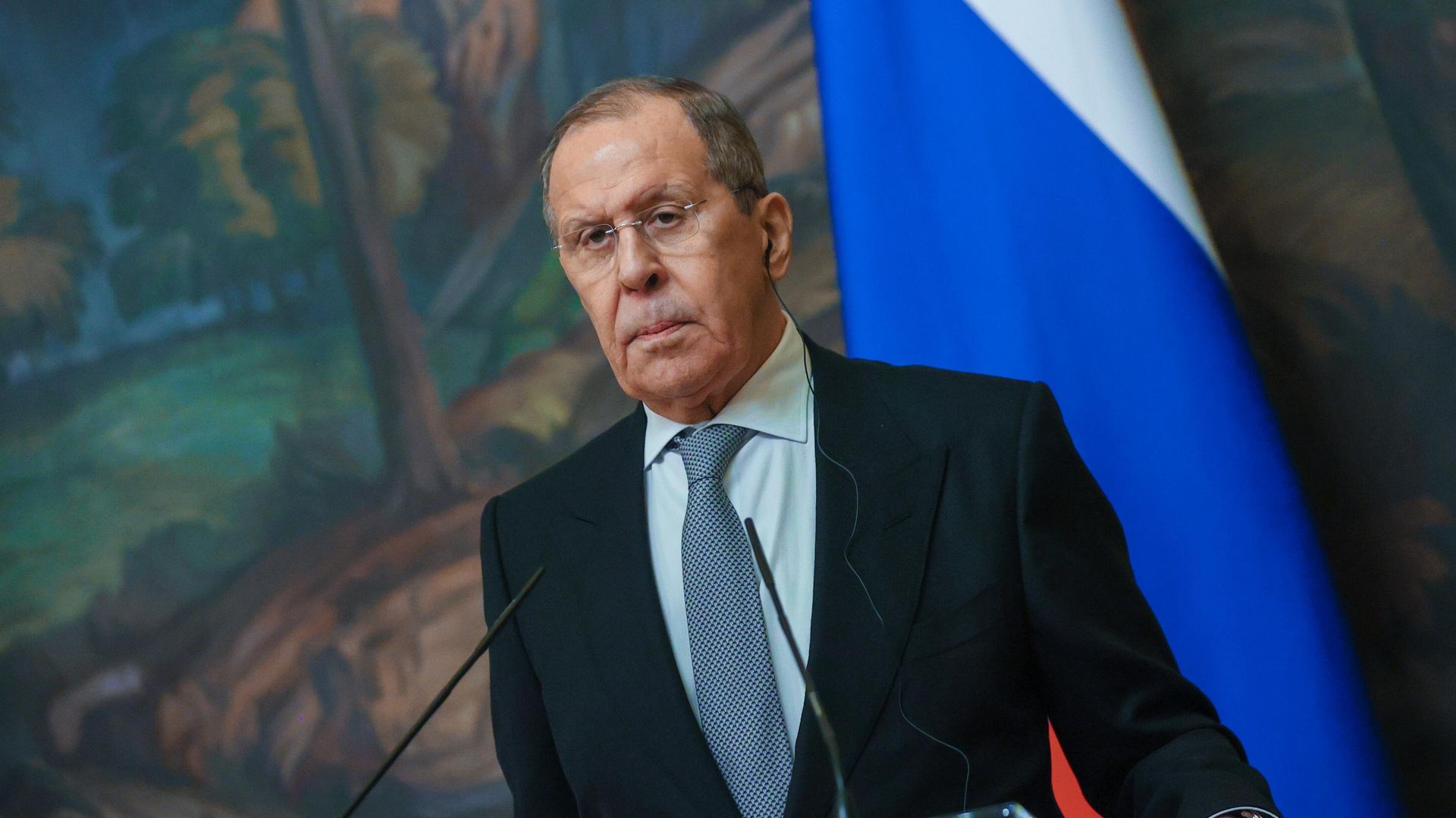 Лавров заявил, что Зеленский выдвинул неприемлемые условия для выборов