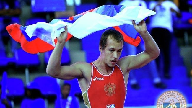 Американскую спортсменку дисквалифицировали после травмы россиянки на ЧМ по борьбе