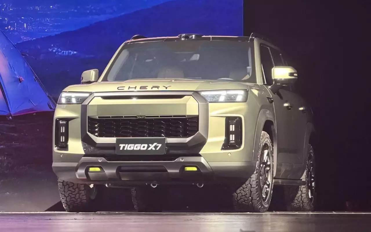 Chery представила внедорожный Tiggo X7 и обновленный Tiggo 7