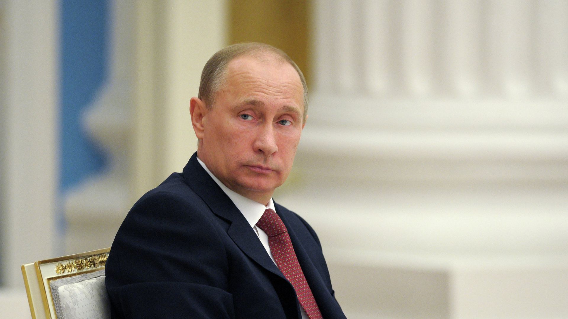 Путин поручил объяснять гражданам причины отказа в социальных выплатах