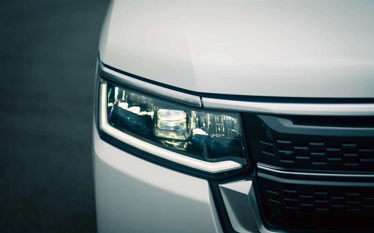 Honda Stepwgn начали привозить в Россию: цены стартуют с 2,6 млн рублей