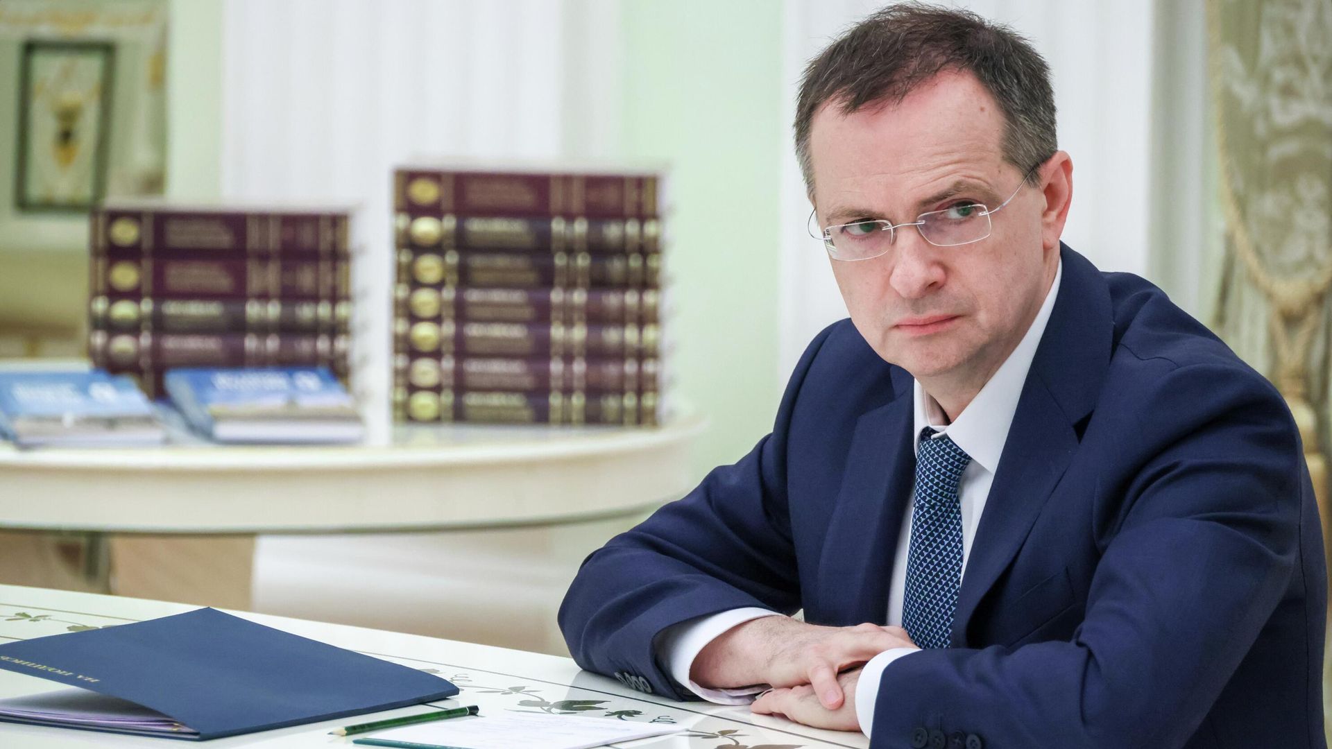 Михаил Швыдкой предложил маркировать произведения, созданные с помощью ИИ