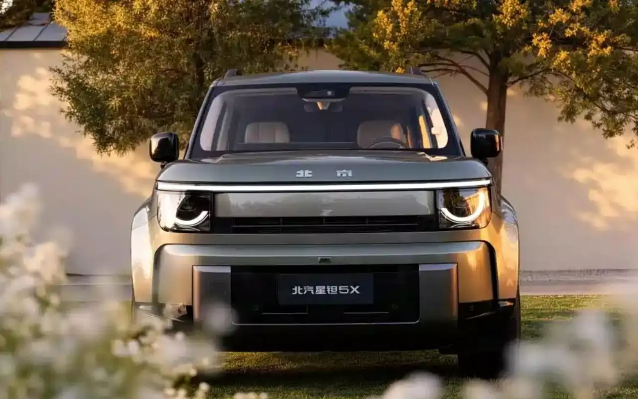 Кроссовер Beijing Xingtan 5X собрал почти 18 тысяч предзаказов за сутки