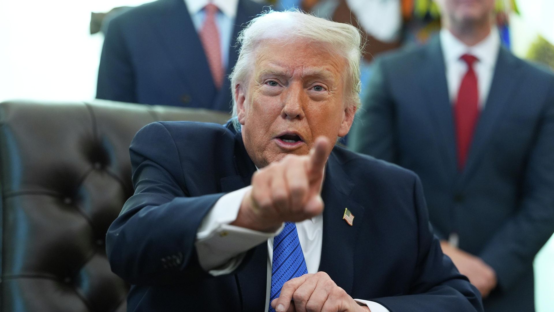 Трамп обвинил демократов в попытке повлиять на выборы в Сенат от Аляски