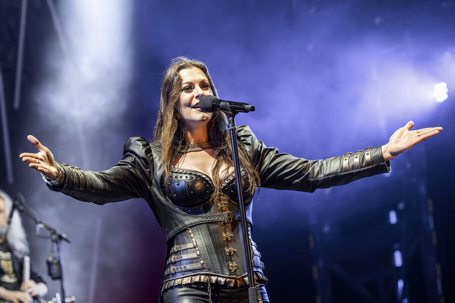 Флор Янсен ушла из Nightwish после 14 лет в составе группы