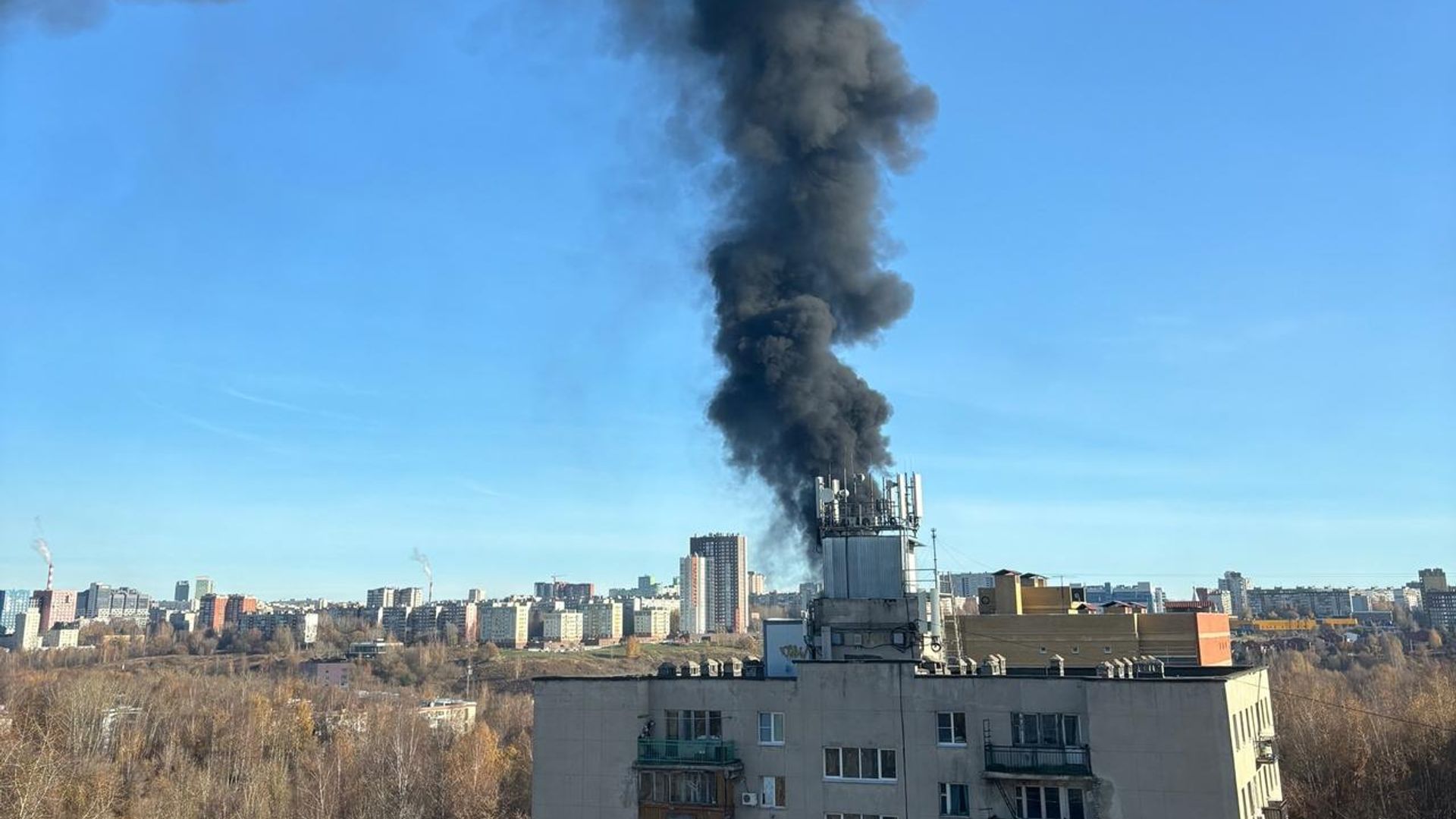 В Ленинградской области загорелась котельная на производственном объекте