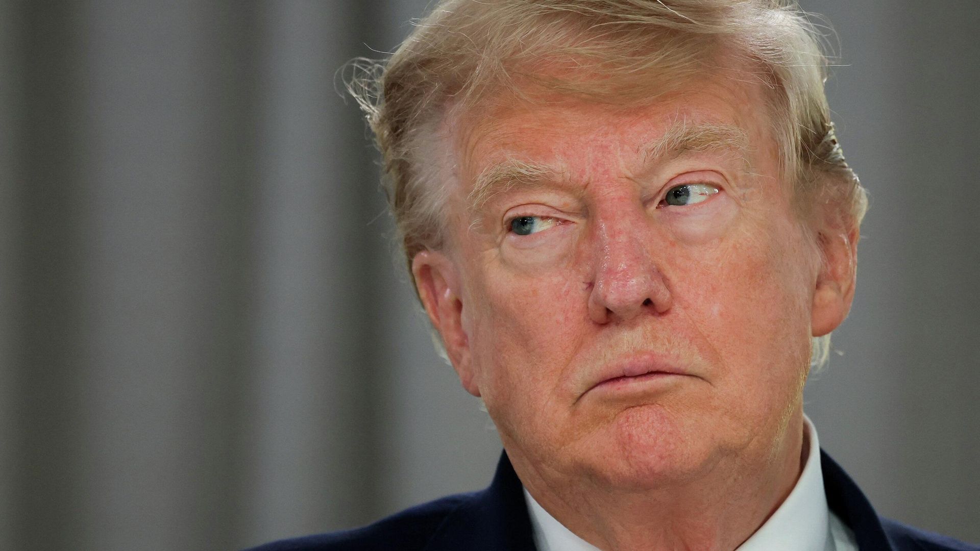 Трамп заявил, что Зеленский и его команда «уничтожили Украину»