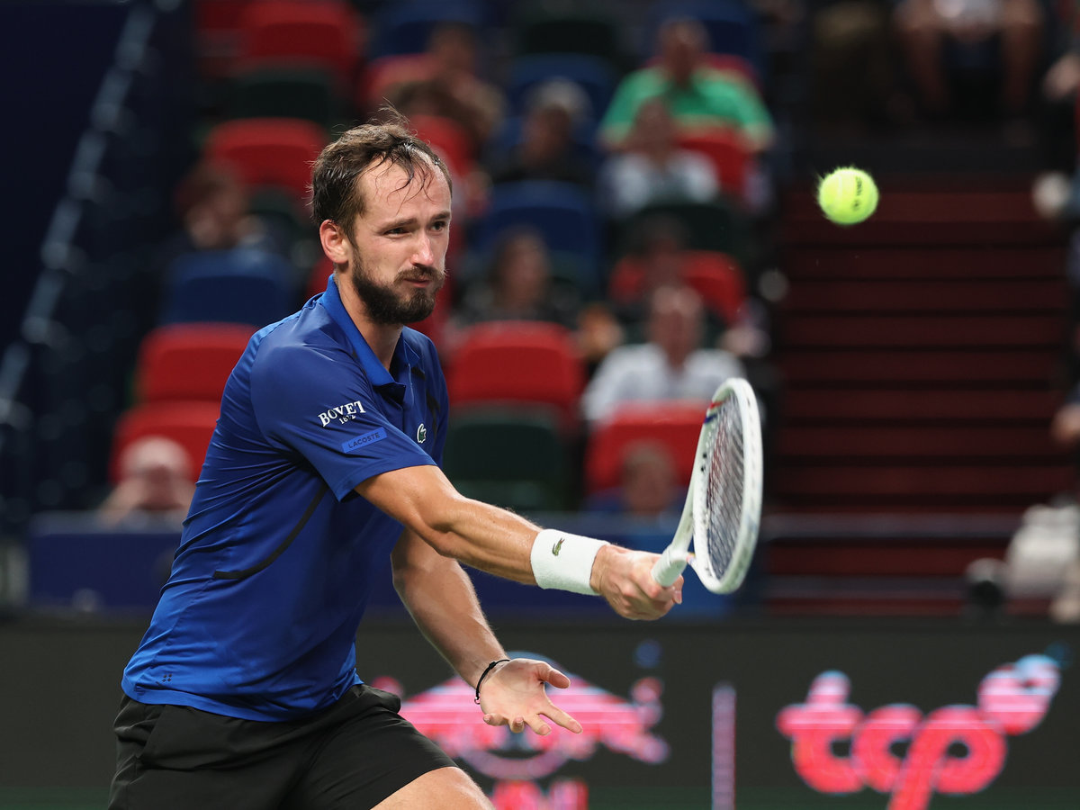 Медведев поднялся на пятую строчку рейтинга ATP