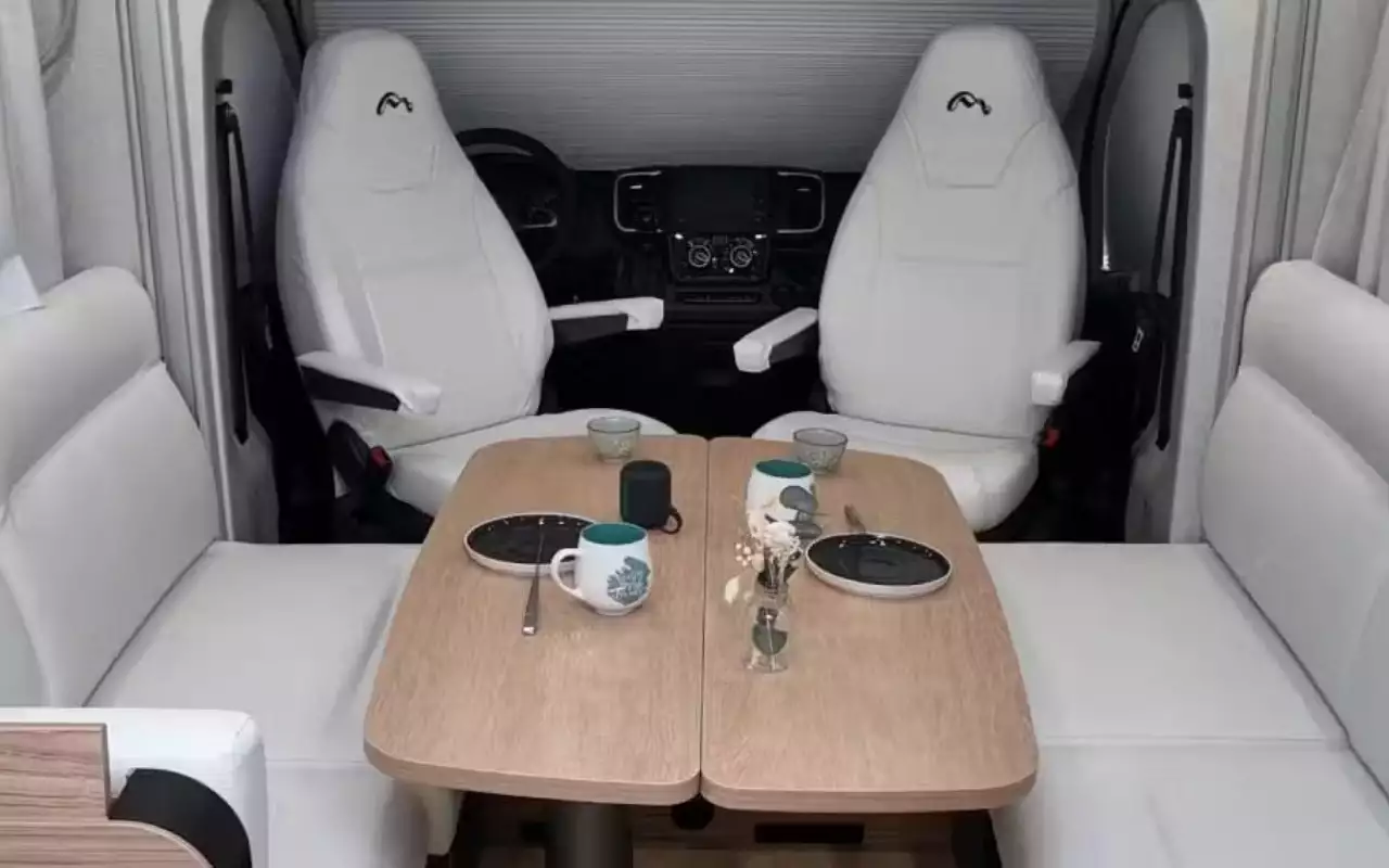 Mooveo представила автодом TEI-70 DH на базе Fiat Ducato