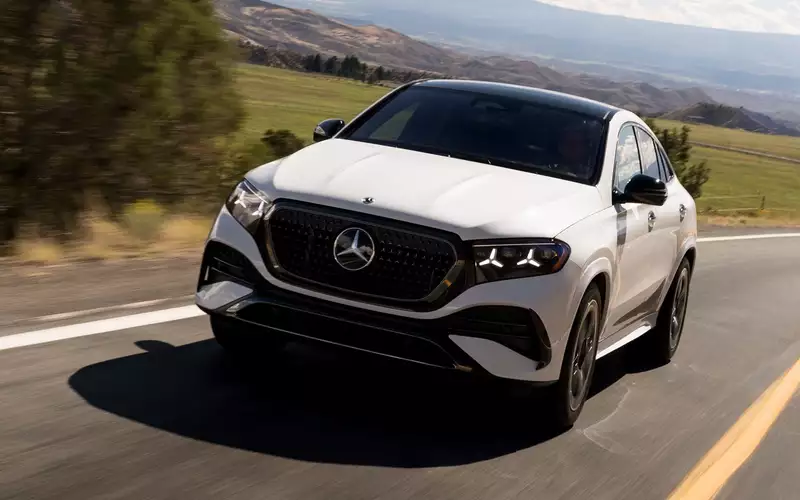 Обновленный Mercedes-Benz GLE появился у российских дилеров по цене около 19 млн рублей