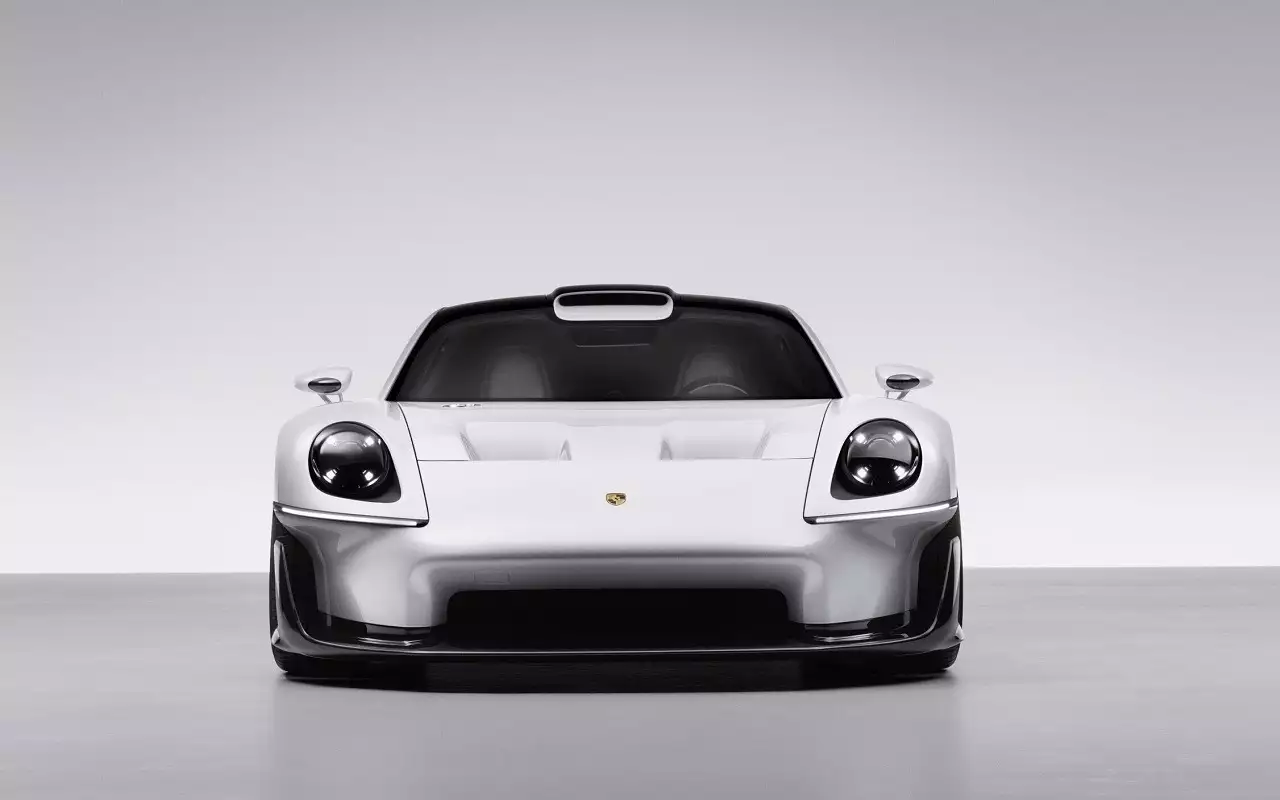 Porsche показала концепт среднемоторного суперкара Mission S