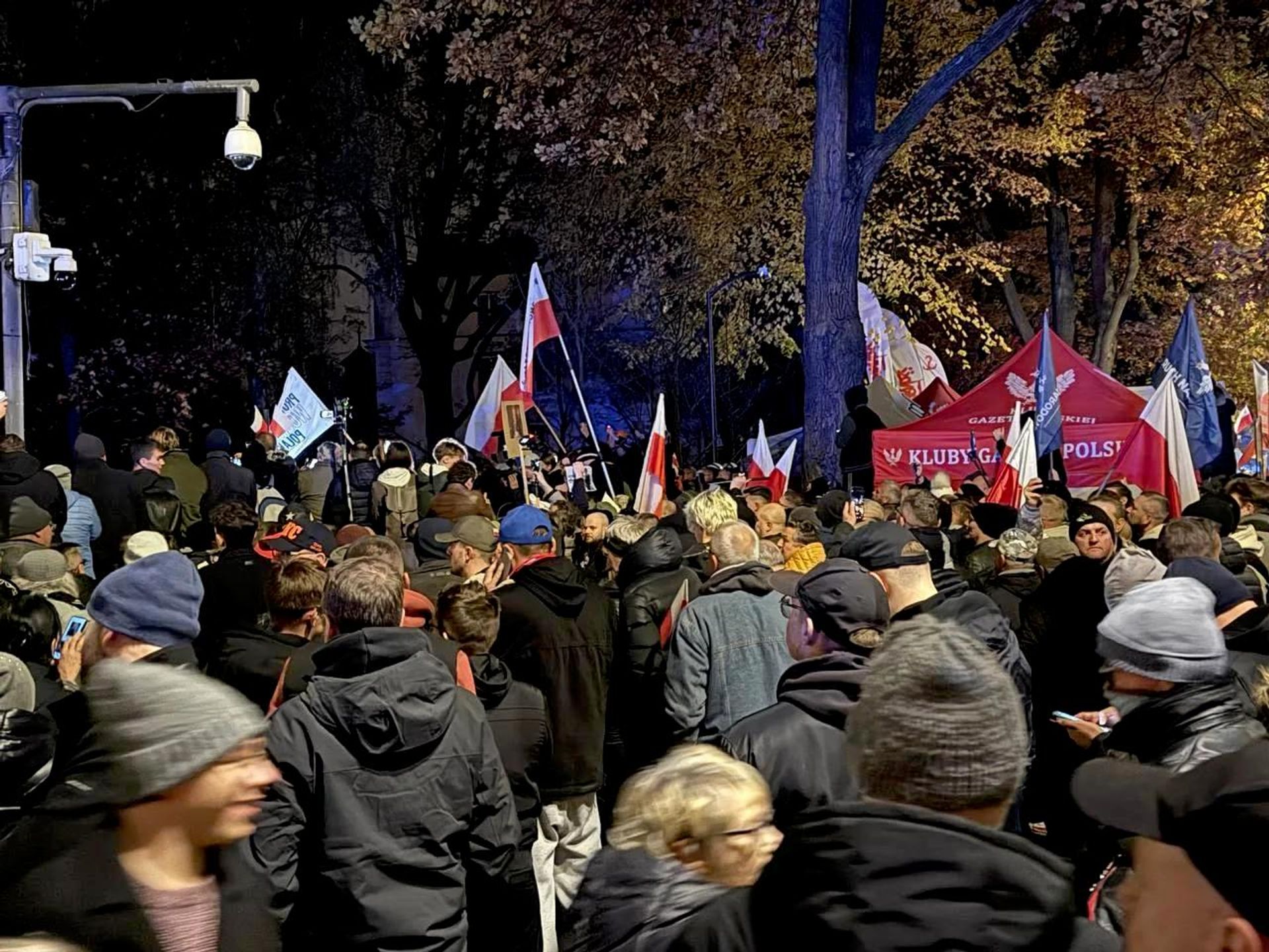 Послы Польши в Румынии и Китае ушли в отставку на фоне кризиса в Конституционном суде