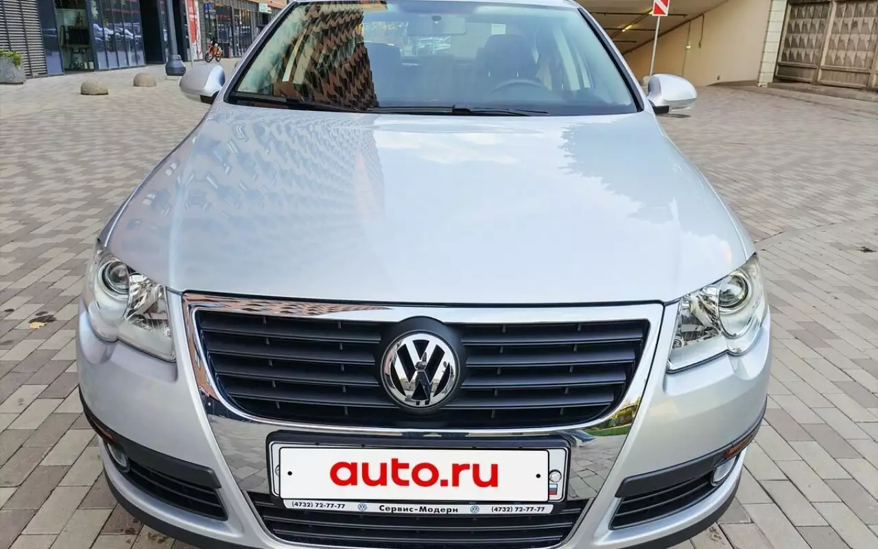 Volkswagen Passat 2008 года с пробегом 950 км продают за 2,1 млн рублей
