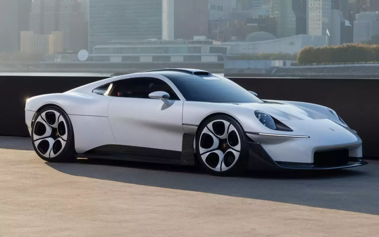 Porsche представила концепт среднемоторного суперкара Mission S