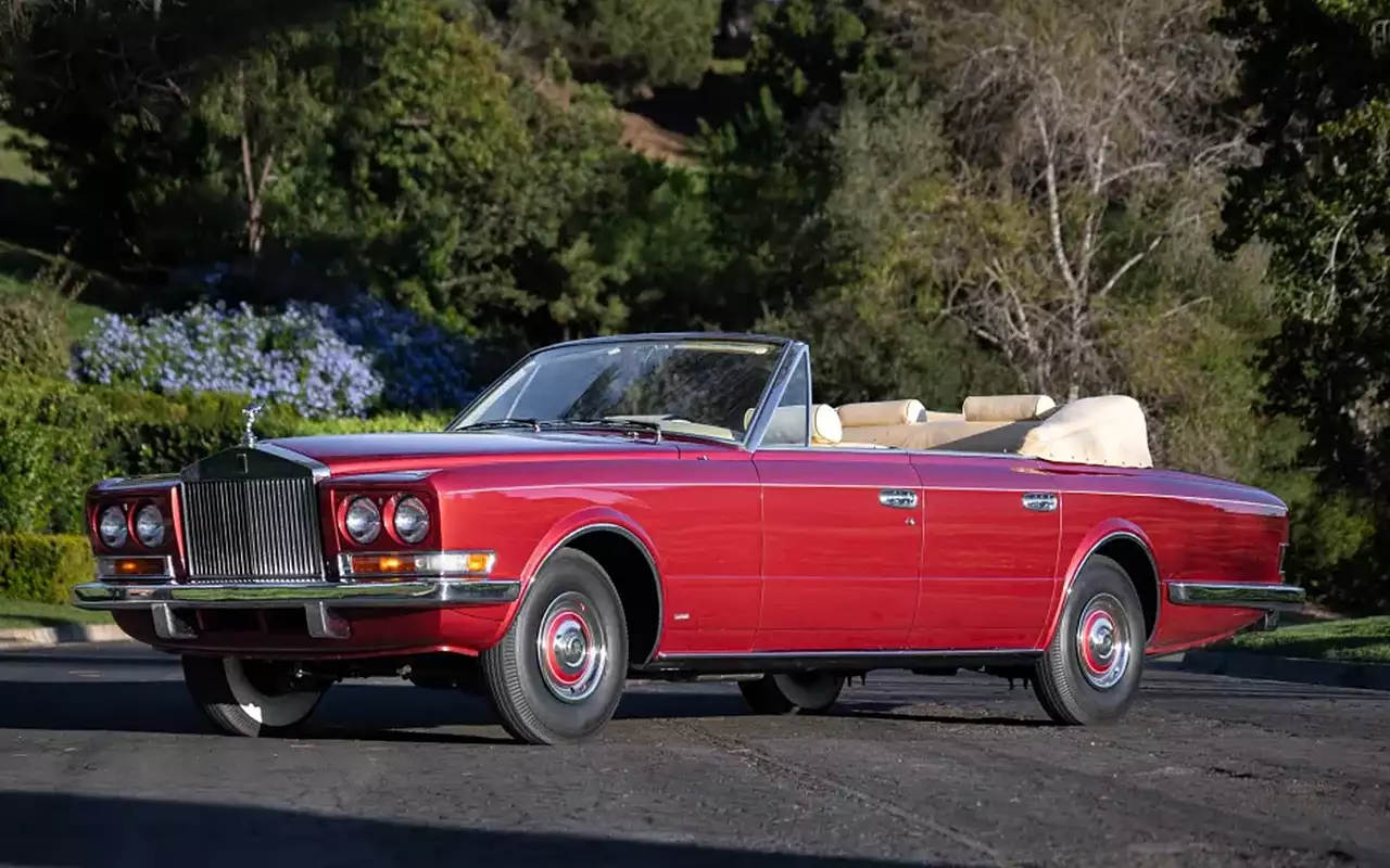 Уникальный Rolls-Royce Phantom VI с кузовом Frua выставили на торги