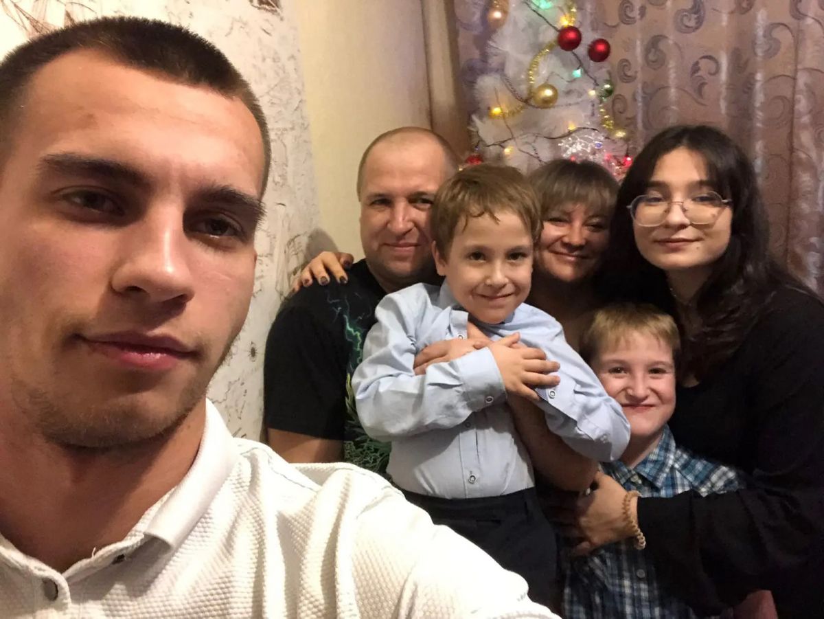 «Ответственная должность»: туляк Андрей Костарнов — о семье и отцовстве
