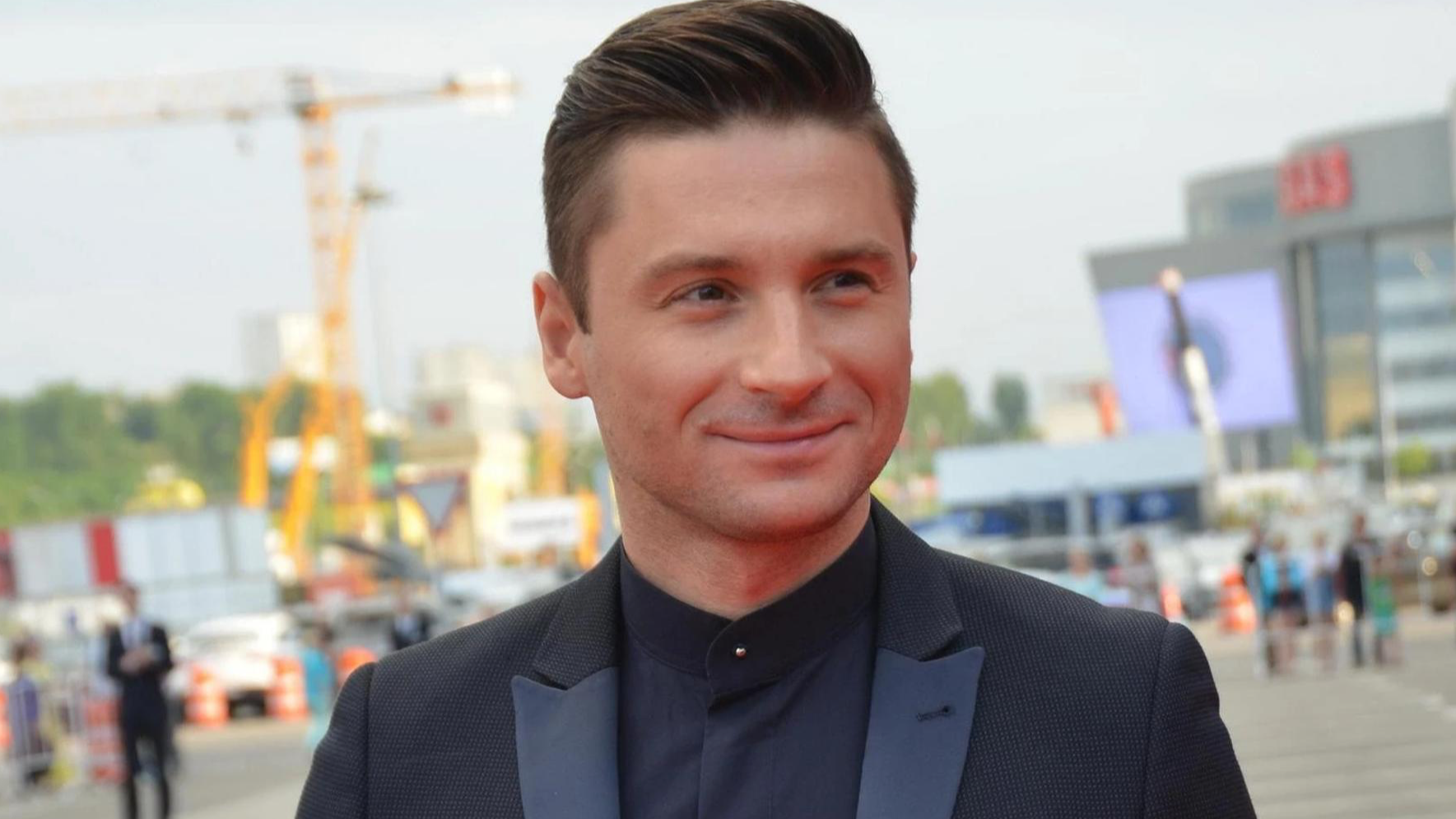 Сергей Лазарев рассказал, как поддерживает форму во время гастролей