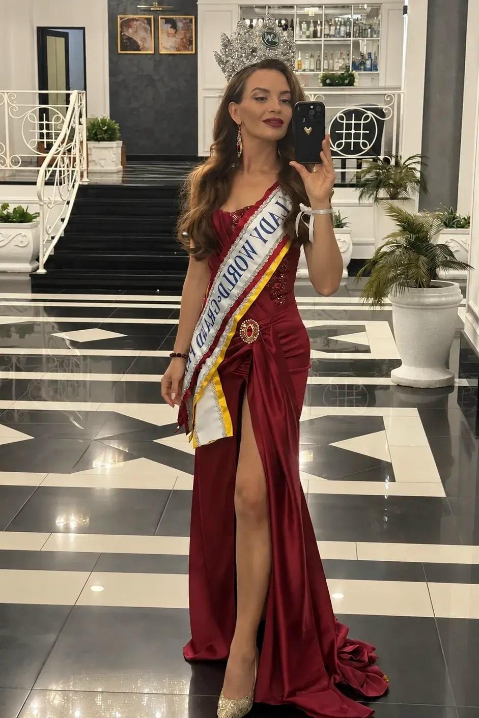 Жительница Ханты-Мансийска стала абсолютной победительницей конкурса Lady World 2026