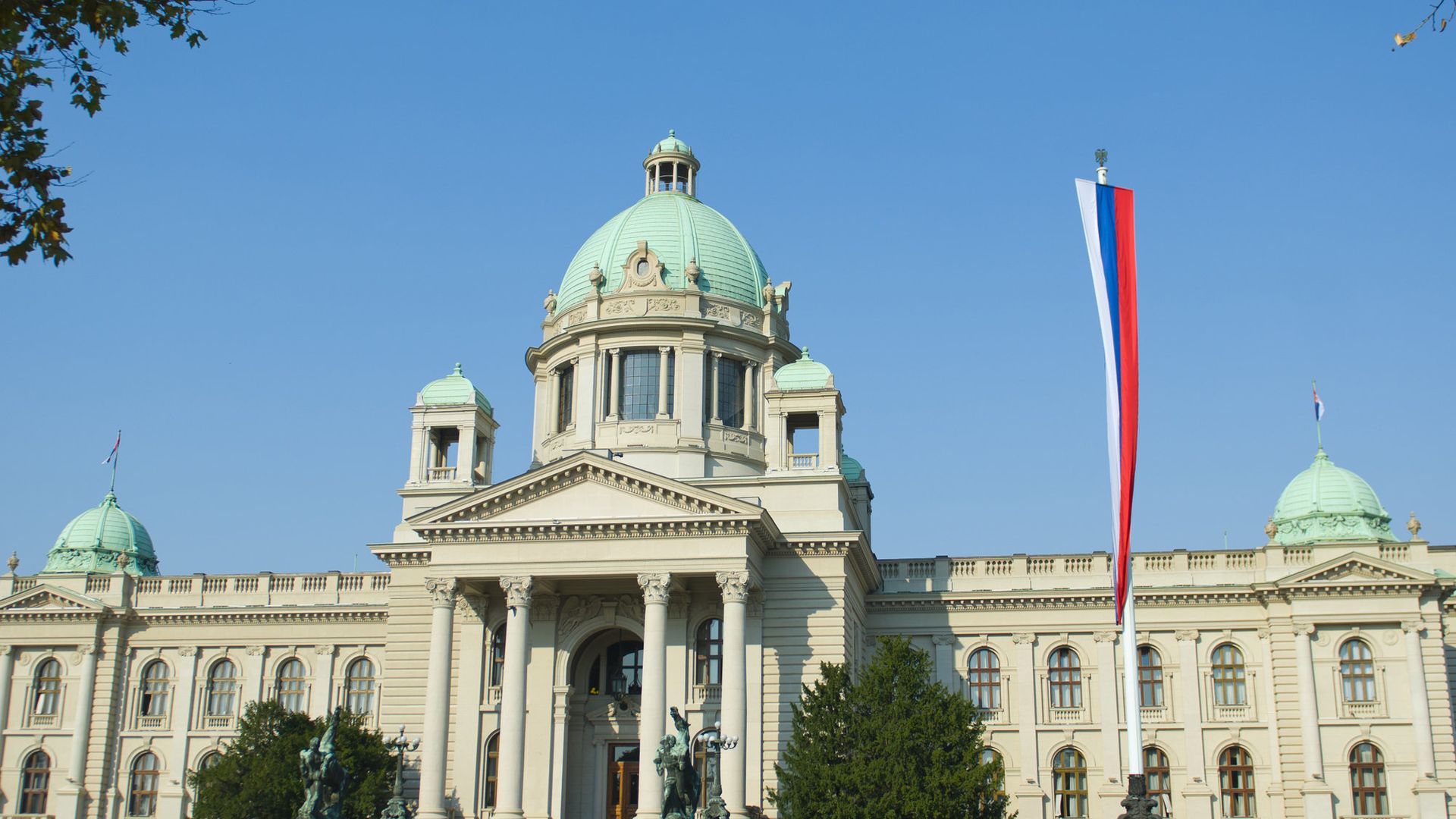 Вучич признал поражение своей коалиции на парламентских выборах в Сербии