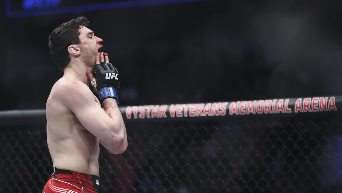 UFC Fight Night 291 в Эдмонтоне: время начала и кард турнира