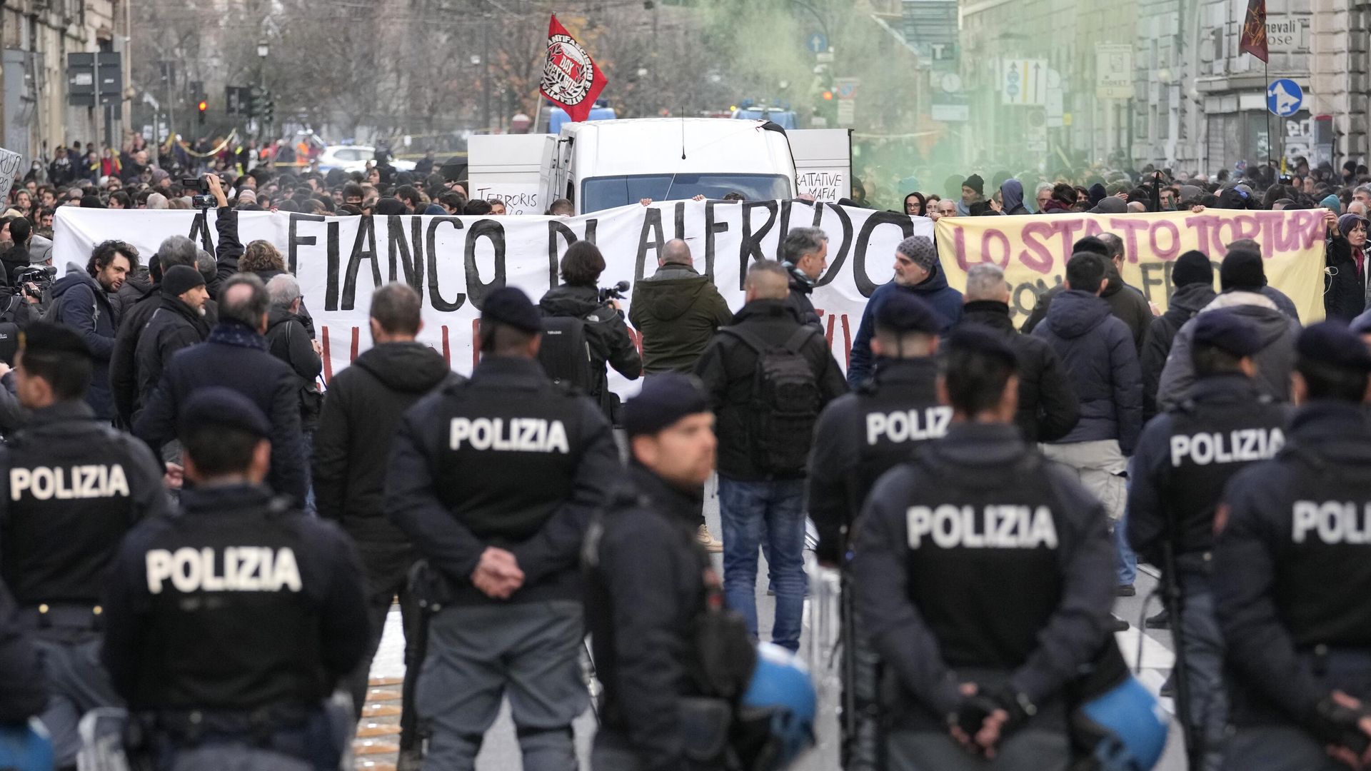 В Риме после неразрешённого шествия задержали почти 100 человек