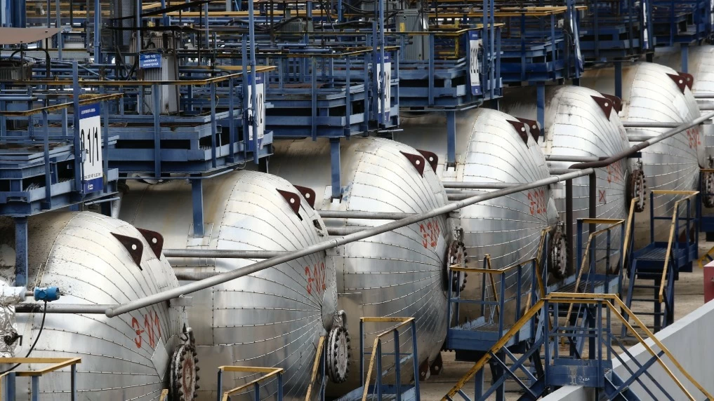 Александр Новак сообщил об атаке на три НПЗ и газохимический комплекс