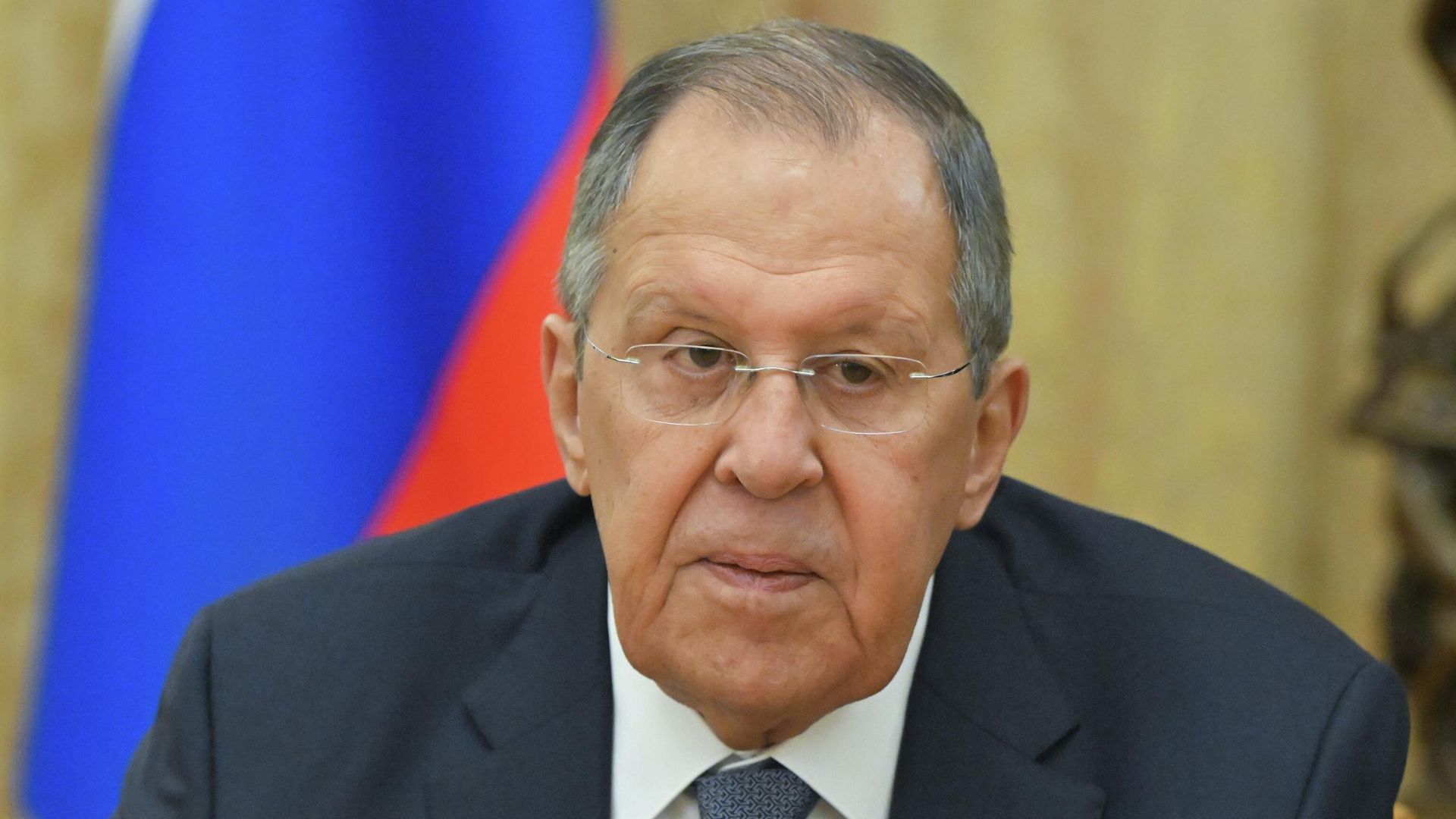 Лавров призвал развивать торгово-экономические связи России и Ливана
