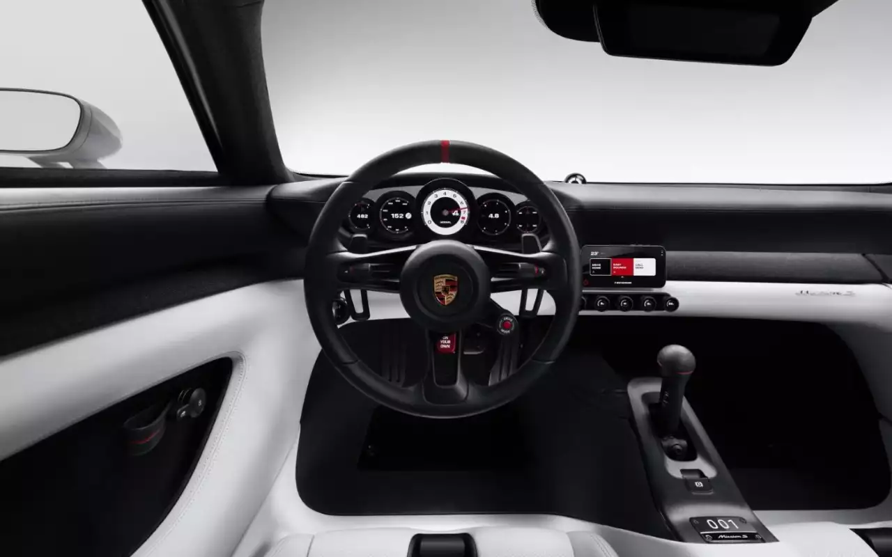 Porsche представила концепт среднемоторного суперкара Mission S