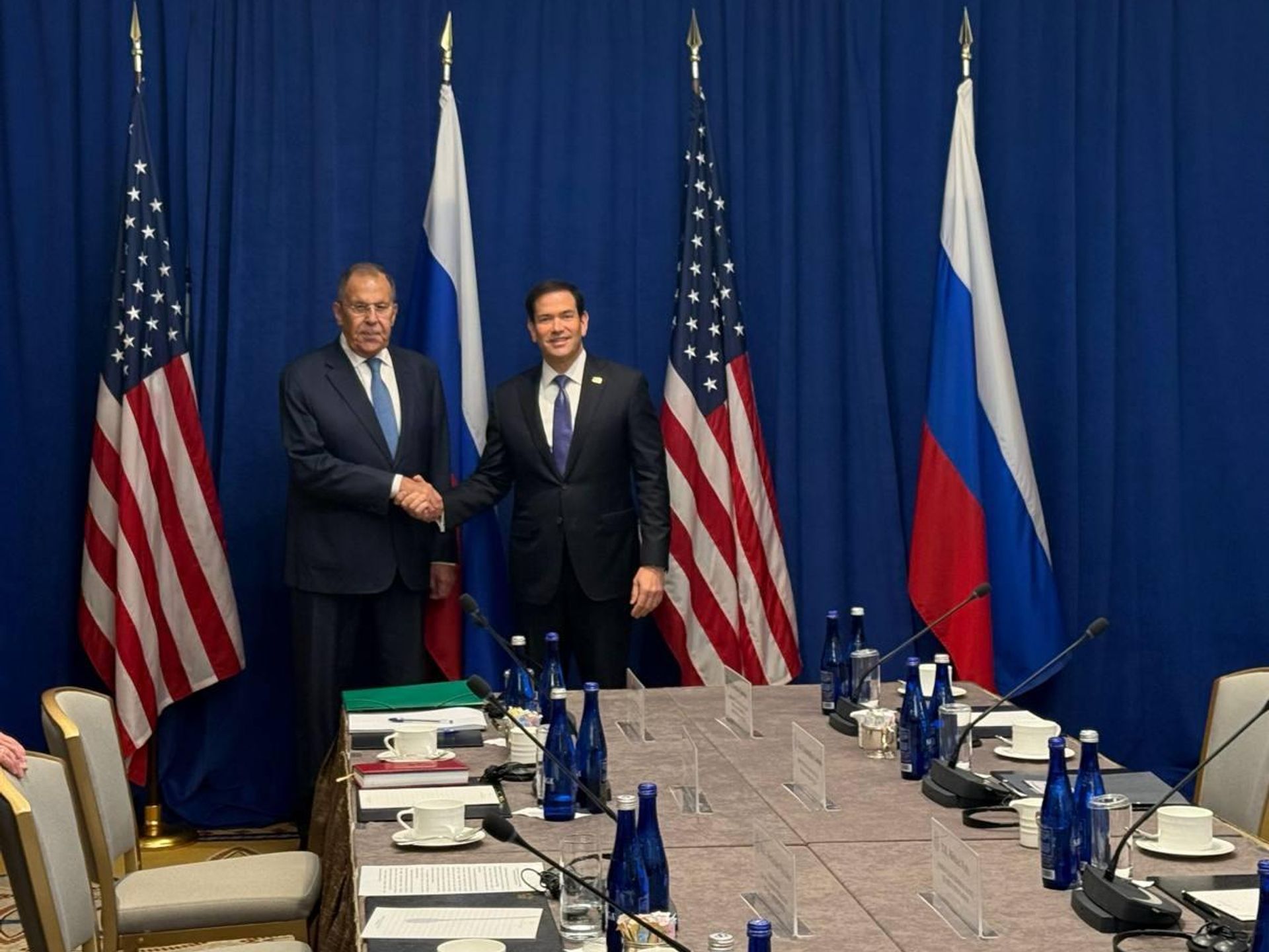Рубио обсудил с Лавровым возможную встречу лидеров России и США на АТЭС