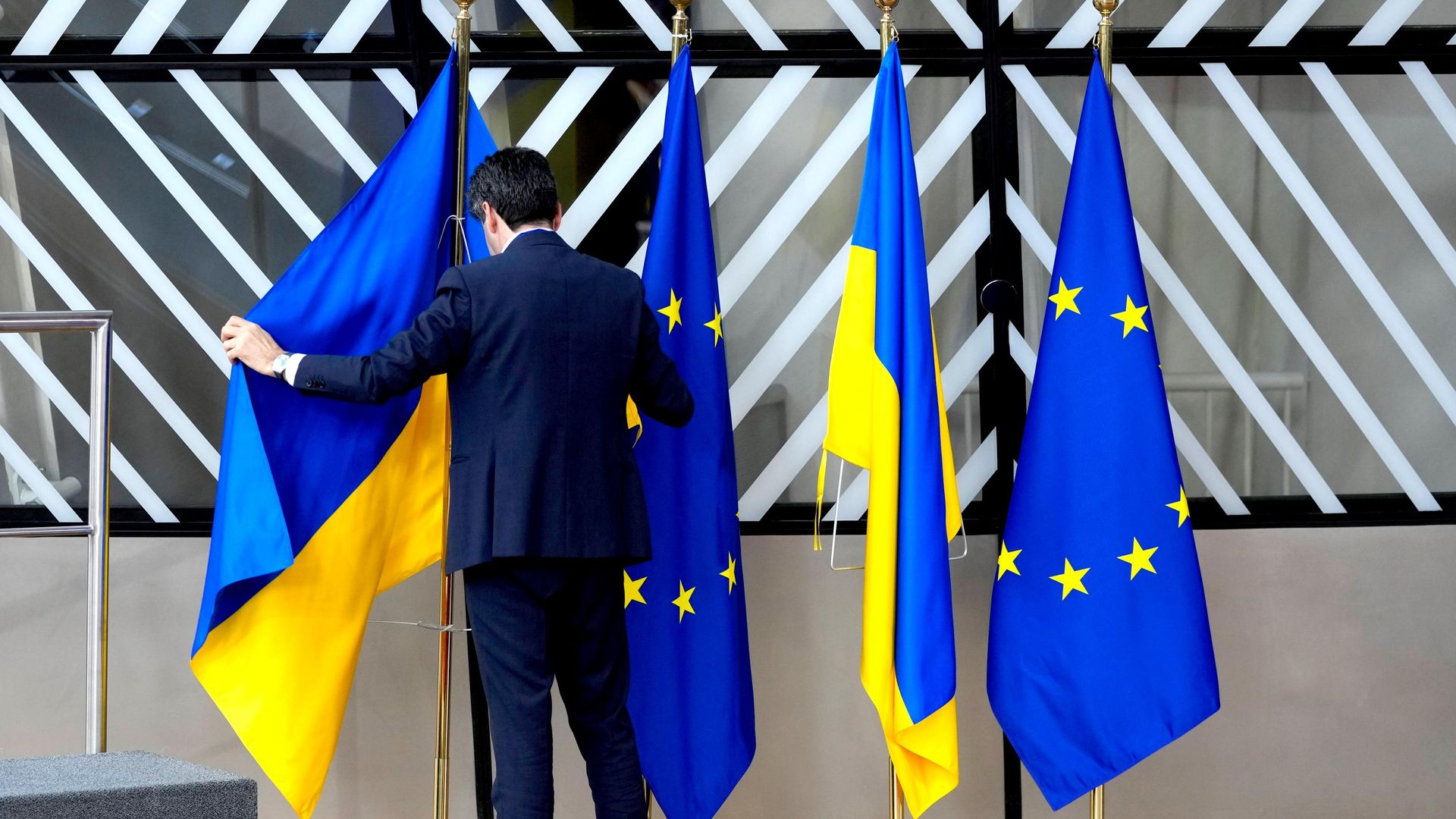 Нидерланды направят Украине еще 500 миллионов евро военной помощи