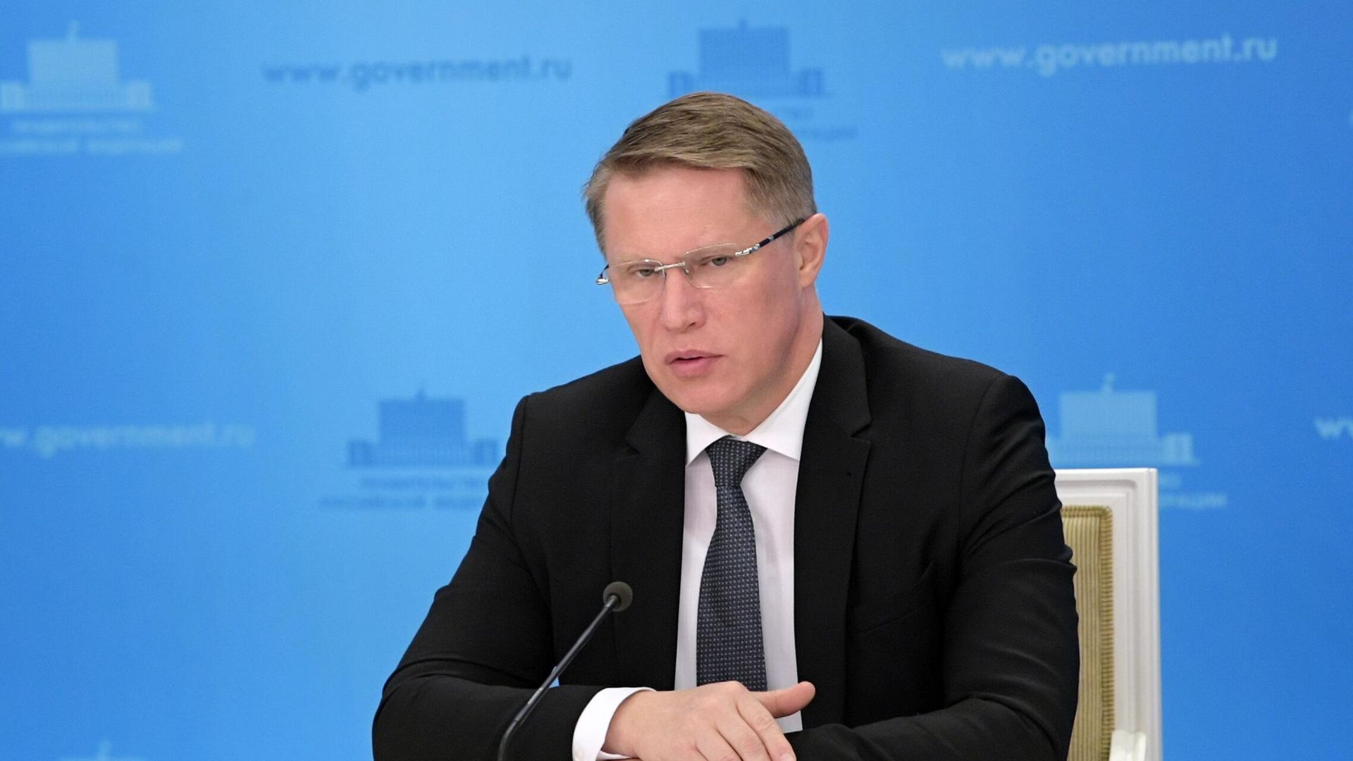 Мурашко: вакцинация от гриппа в России проходит штатно