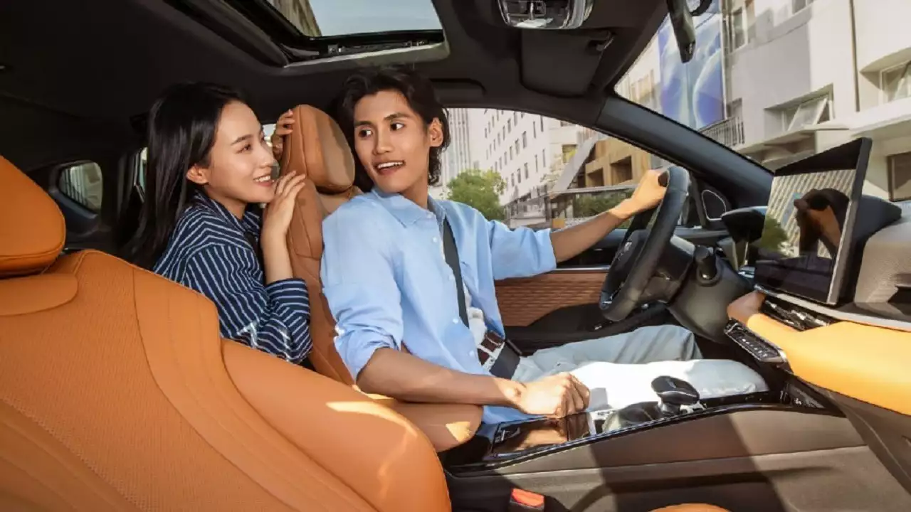 Обновленный Geely Coolray 2027 модельного года поступил в продажу в Китае