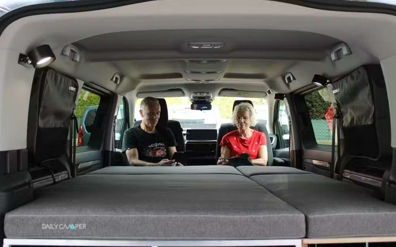Компактный кемпер Dailycamper Van на базе Opel Zafira