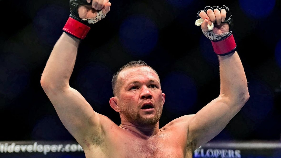 Пётр Ян победил Мераба Двалишвили и защитил пояс UFC