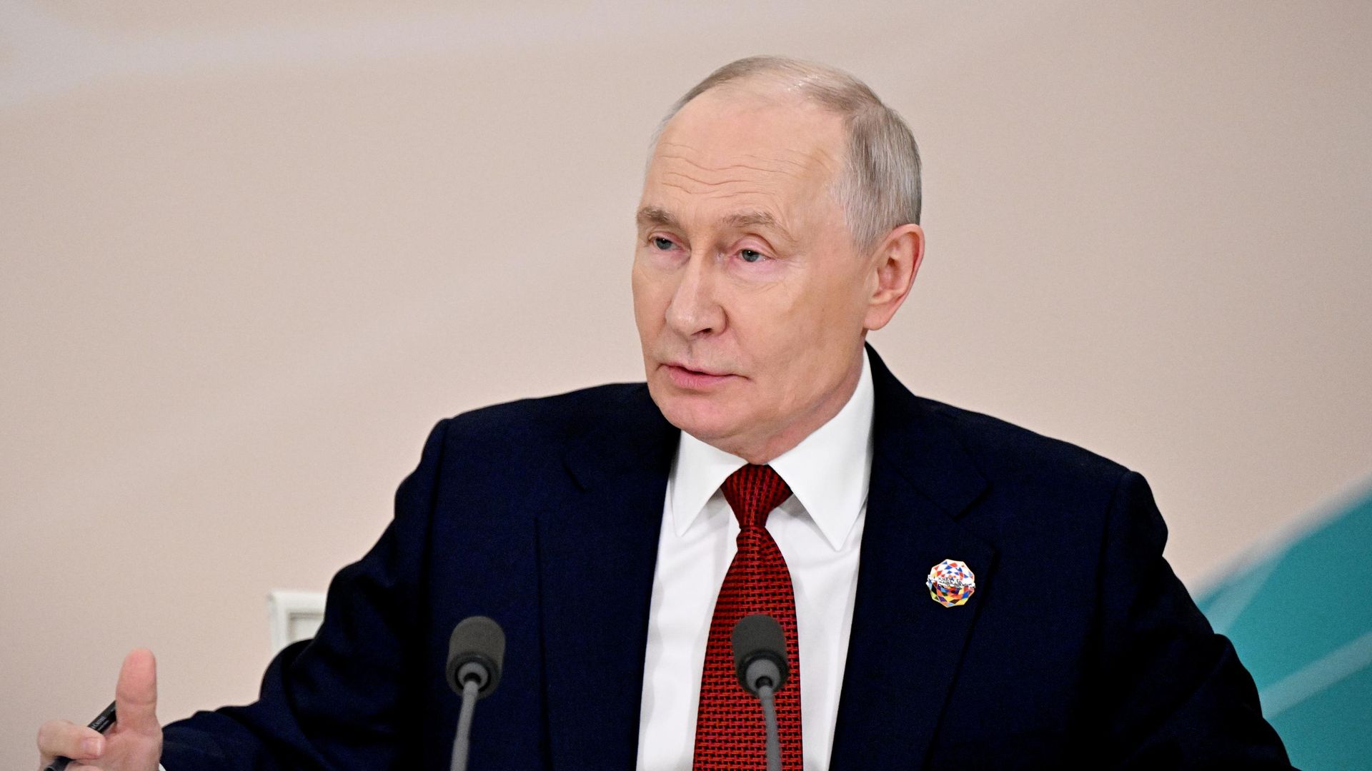 Путин встретился с президентом Республики Конго на саммите Россия — Африка