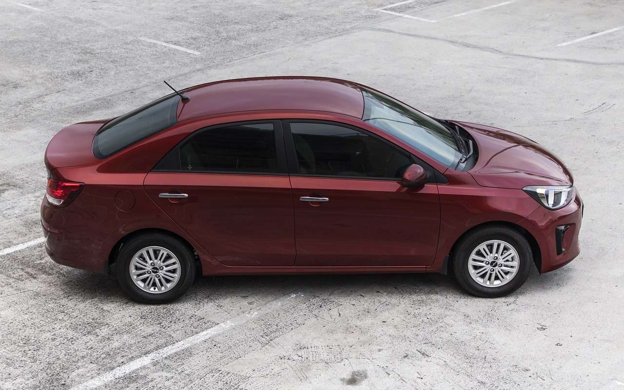 В Москве появились новые Kia Pegas по цене от 1,6 млн рублей