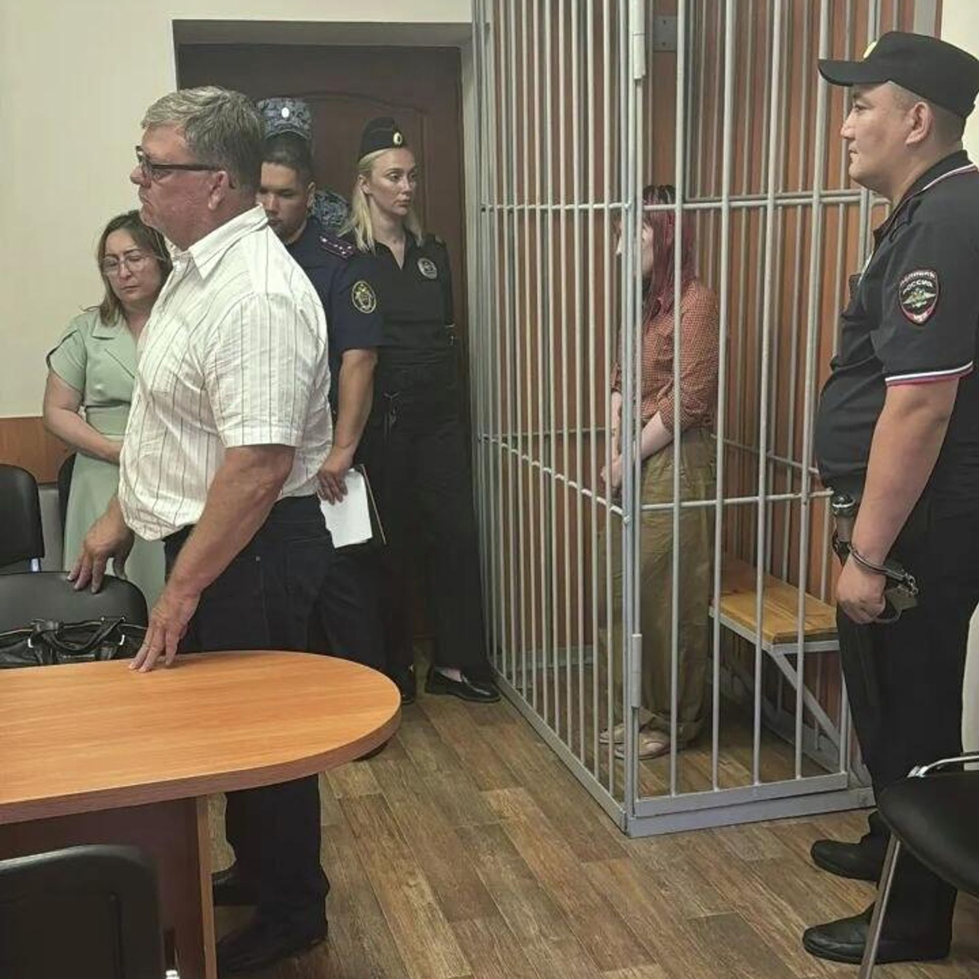 В Омске продлили арест шестерым обвиняемым в убийстве студента
