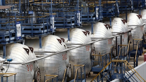 Александр Новак сообщил об атаке на три НПЗ и газохимический комплекс