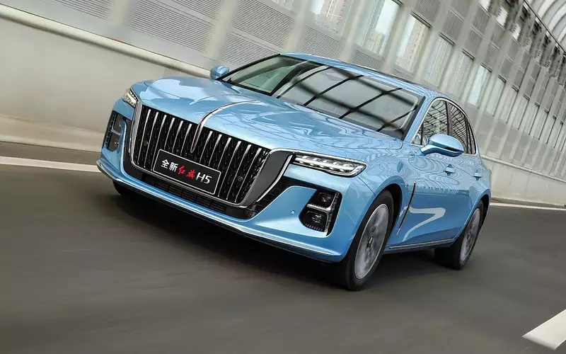 Обновленный Hongqi H5 2026 года вышел на российский рынок