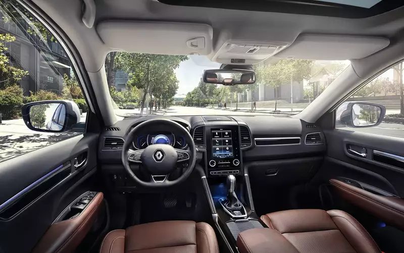 Рестайлинговый Renault Koleos привезли в Россию по цене от 3,7 млн рублей