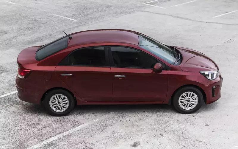 В Москве появились новые Kia Pegas по цене от 1,6 млн рублей