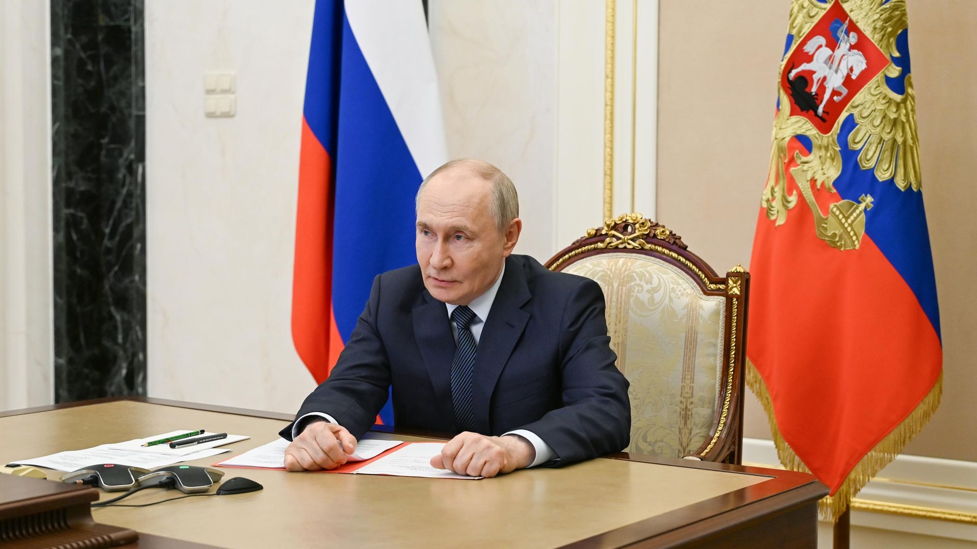 Путин поздравил два полка с присвоением почётных наименований «гвардейский»
