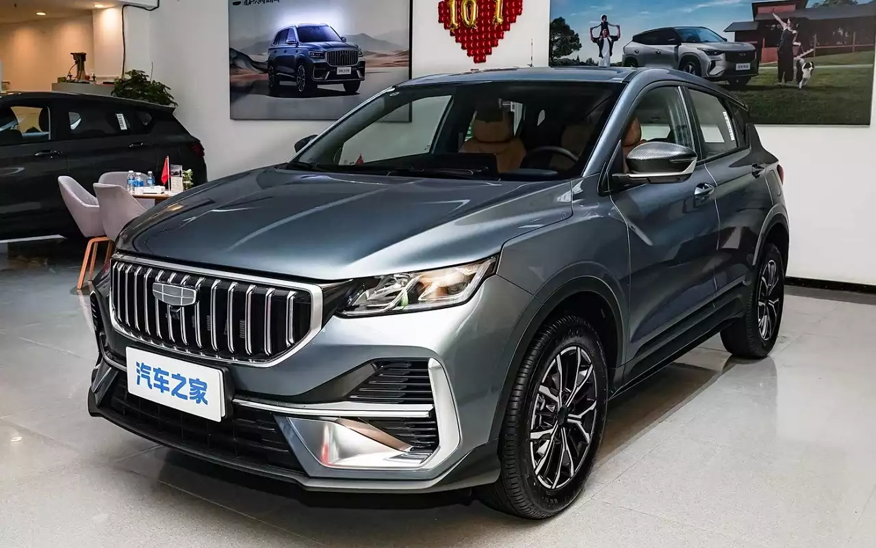 Geely обновит кроссовер Binyue — аналог российского Coolray