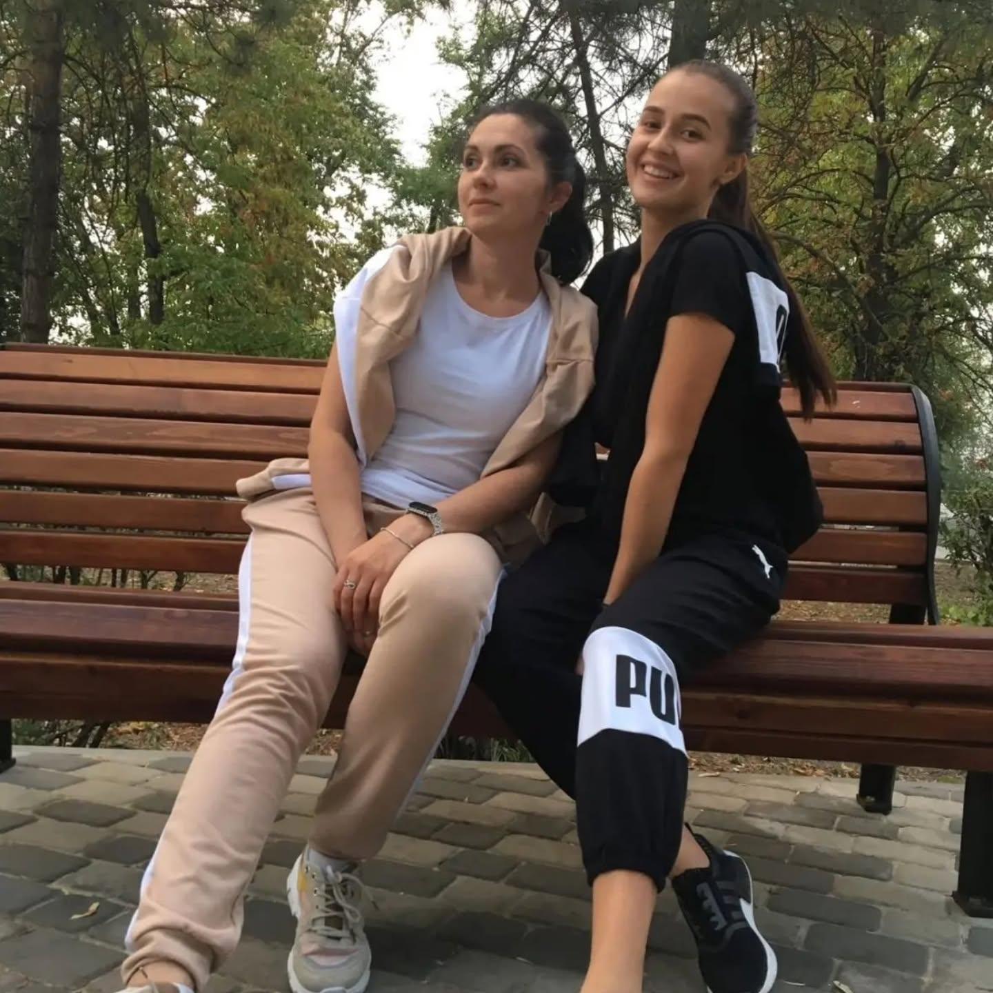 После смерти Анны Маловой ее семья добивается права видеться с детьми