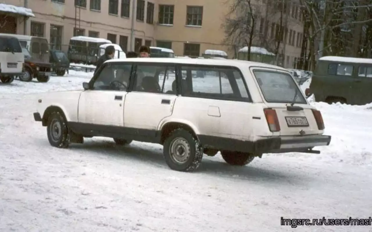 В НАМИ нашли редкий удлинённый универсал на базе ВАЗ-2104